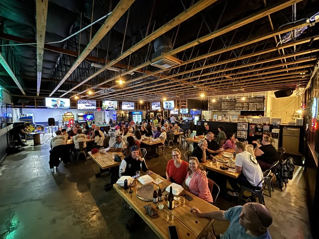 Packed dining room at Campbell Pizza on trivia night